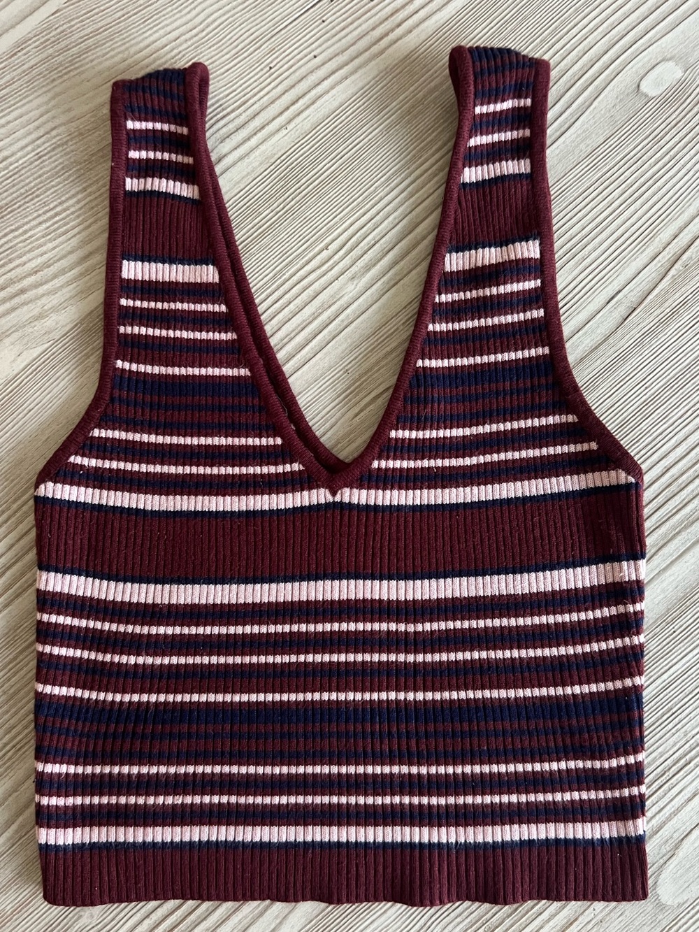 Kendall & Kylie Ribbed Striped V-Neck Crop Top - Burgundy Pink Navy